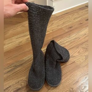 Ugg 1876 Classic Cardy Button Knit Sweater Gray Women’s Tall Boots Size 10